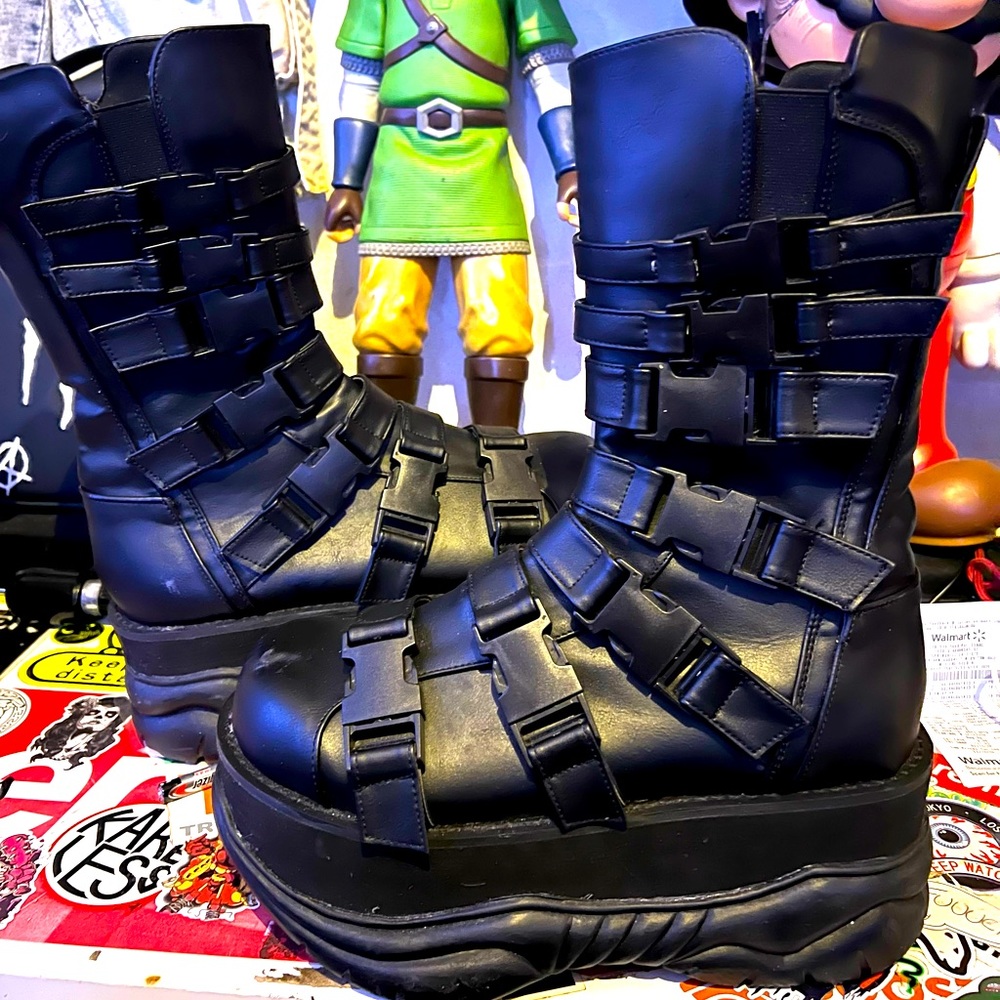Black Boots (DEMONIA)